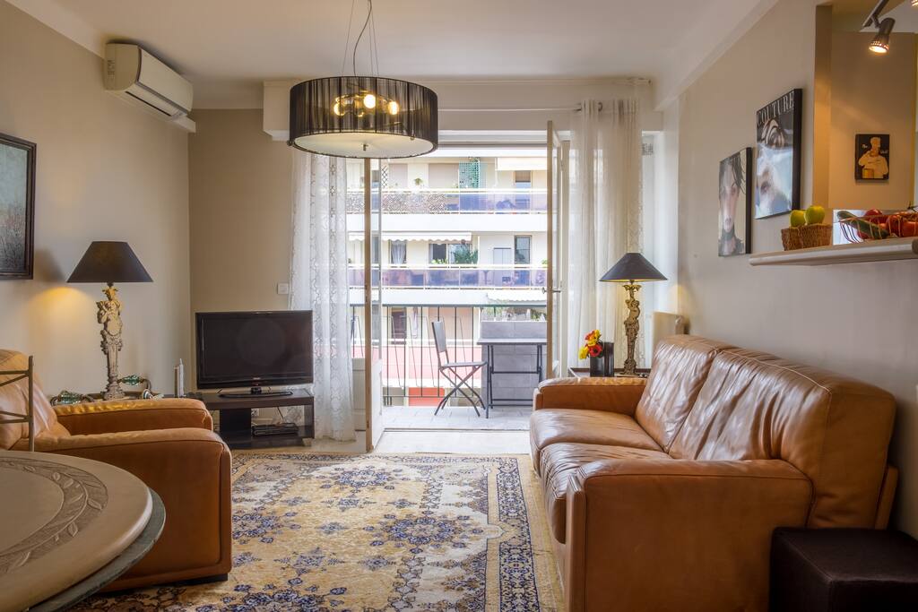 You have also access to the terrace from the bedroom and from the kitchen.