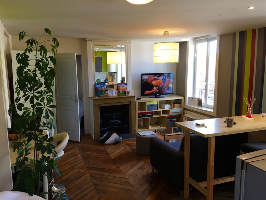 Salon avec la chambre au fond
