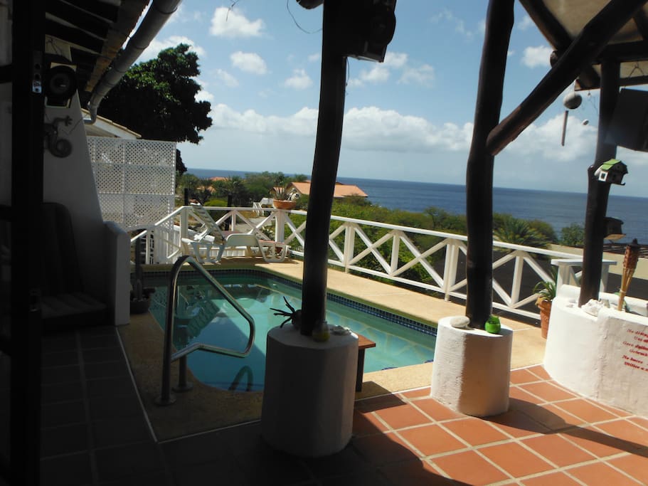 Private pool
