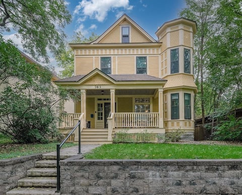 Summit Hill Art House for Groups