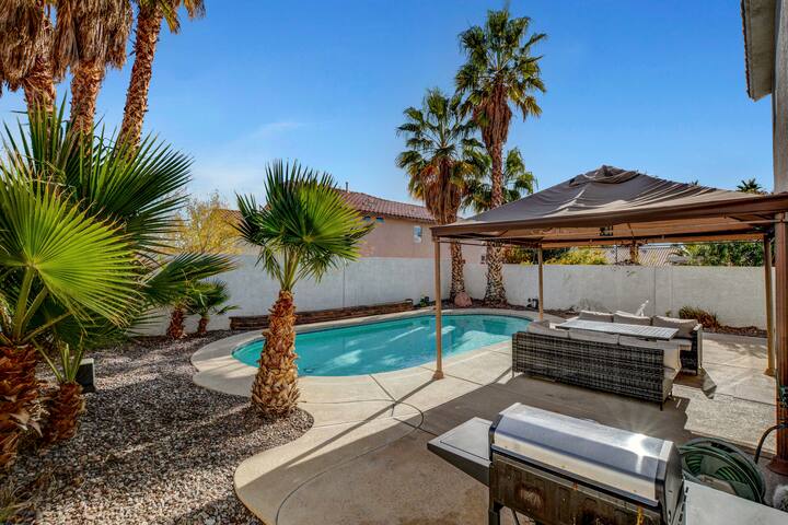 Fabulous Red Villa, Private pool (Up to 10 guests) gallery image 3