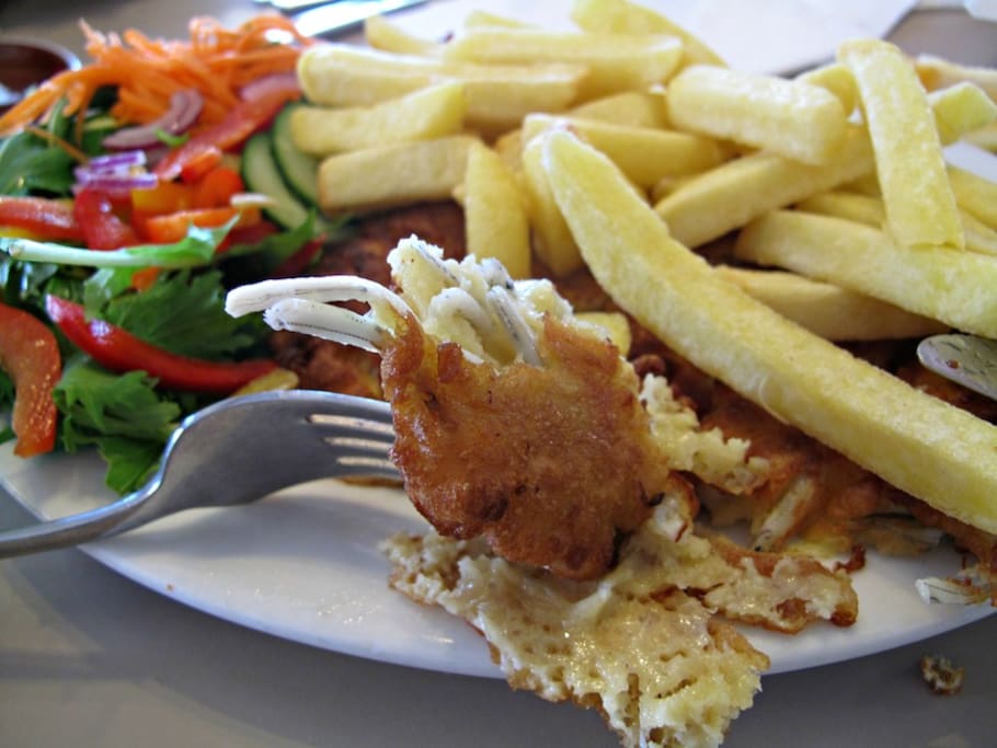 West Coast Whitebait Meal : White bait fritters,salad,chips $25.00 per person
all meals need to be pre-booked with accommodation.