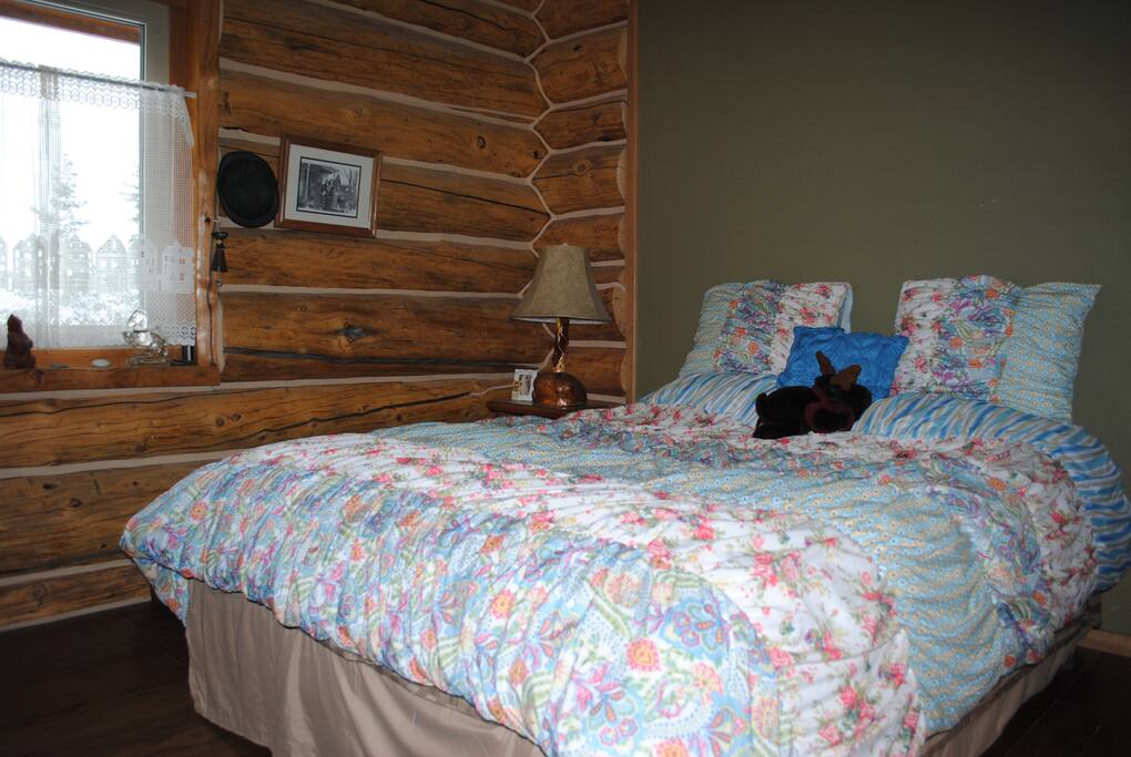 Queen Room facing South. Unique Headboard will be shown soon.