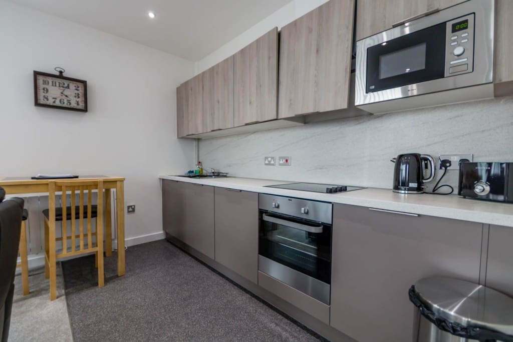 Well equipped kitchen with washer/dryer