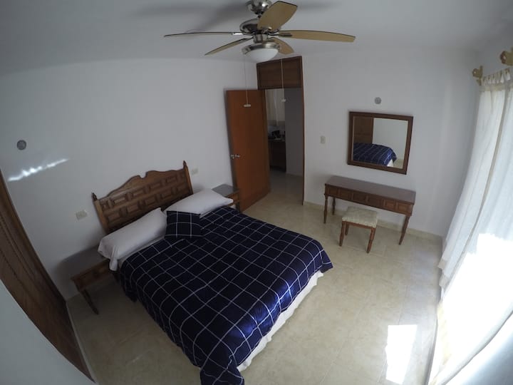 Брачен кревет (широк 150-179 см