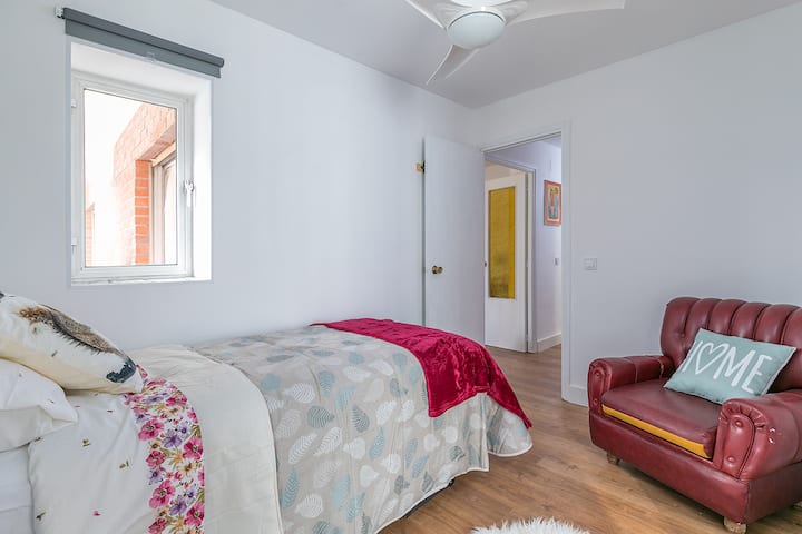 غرفة النوم 2