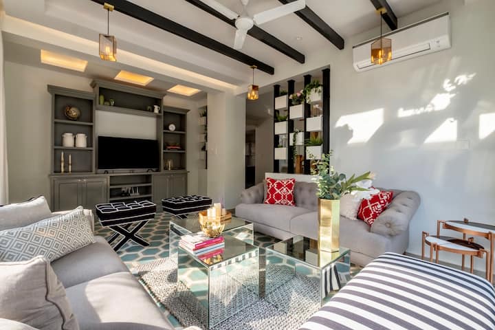 Living room image 2