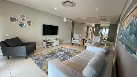 Sunrise Apartment by the Beach