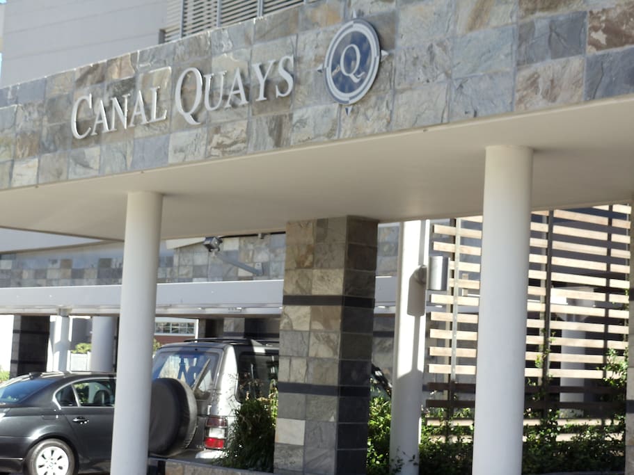 Entrance to Canal Quays