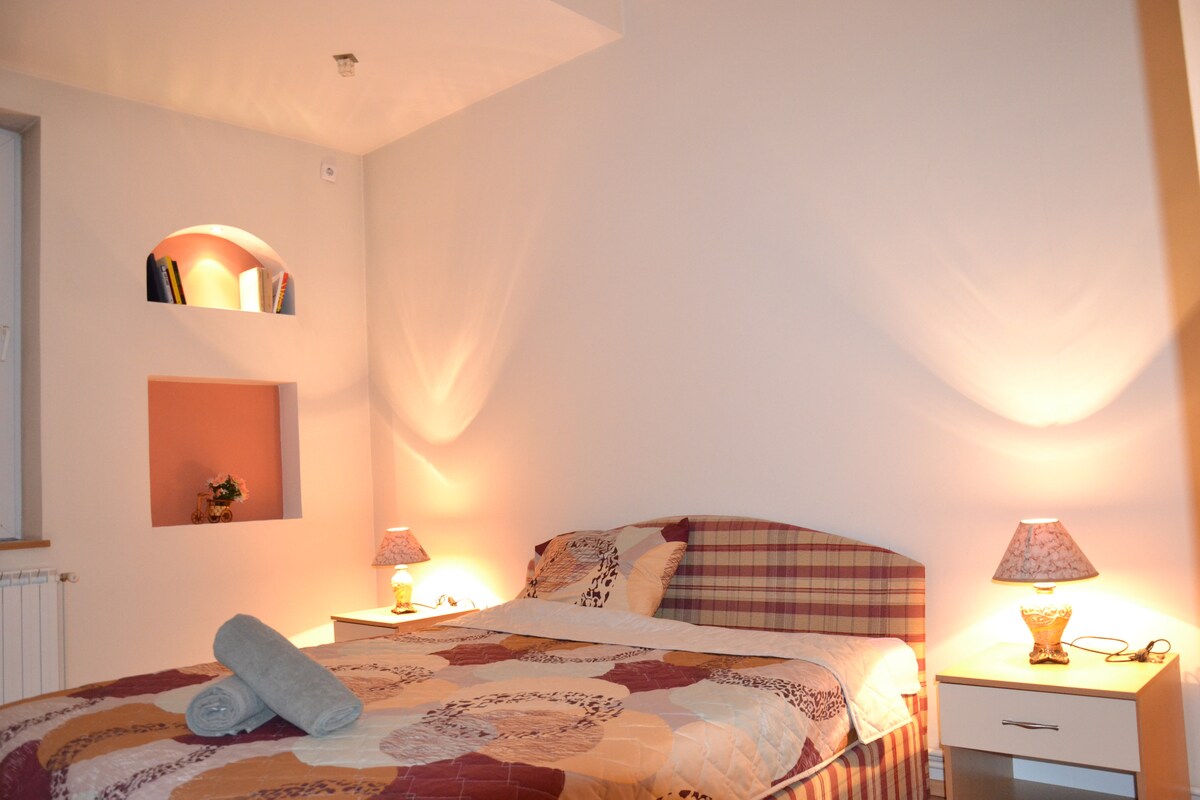 საძინებელი 1