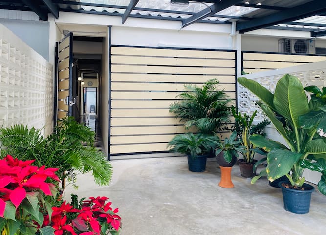 Khlongsan, Cozy 4BRs, Pool near Skytrain, Iconsiam