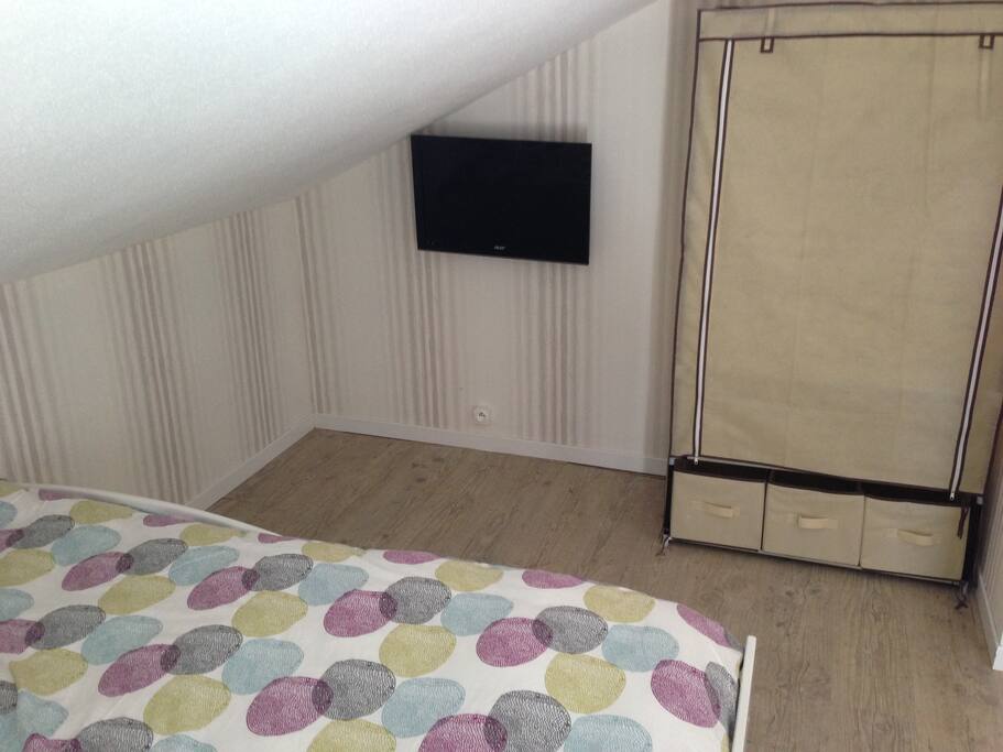 Tv, penderie/Rangement