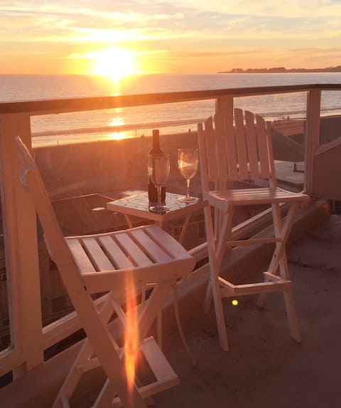 Coastal Bliss @ The Pacific Looking Glass RDM Bch