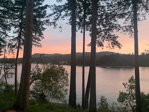 Nature's Edge - Mill Bay Ocean View Suite