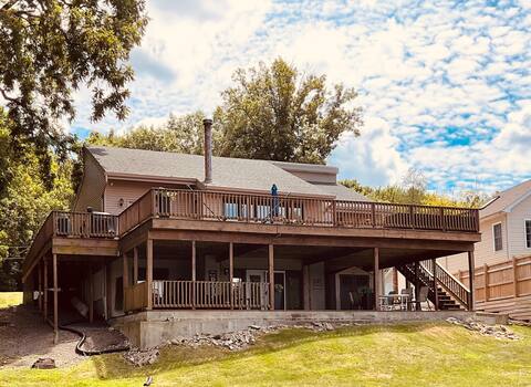 Spacious Lakeside Getaway Decatur
