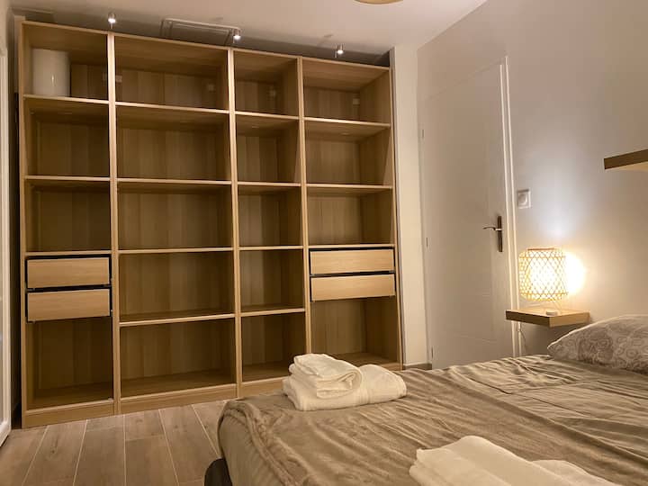 ห้องนอน 3 พร้อมห้องแต่งตัว 