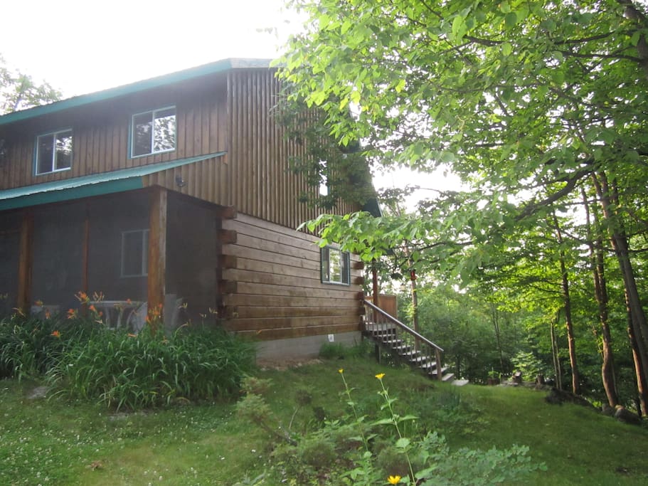 Cottage from driveway