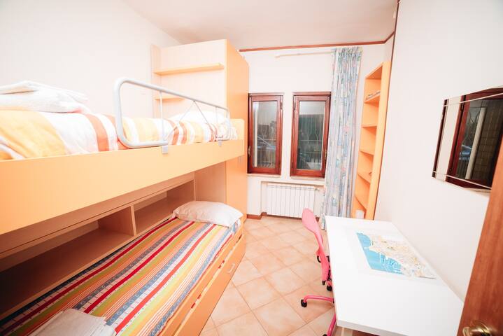 Guest House for Group with Parking gallery image 5