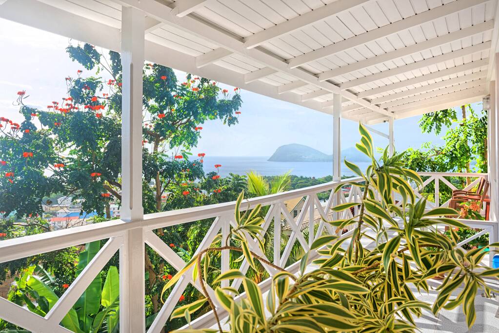 Outside of this room the twin mountains of the Cabrits National Park and the town of Portsmouth can be clearly seen