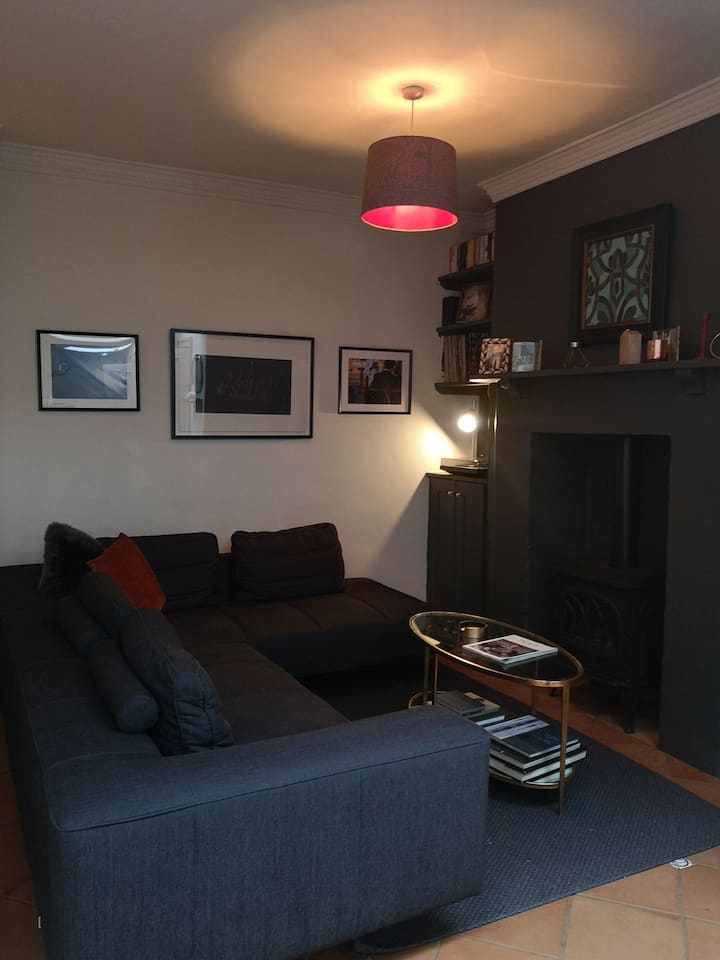 Large 4 Bed Home. Close City Centre. Free Parking - 더블린