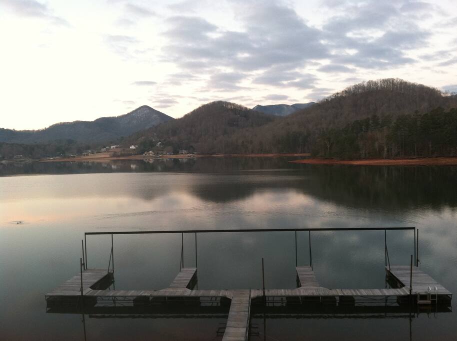 Large Boat Dock with Year-Round Deep Water