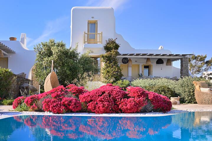 Cycladic Villa Lydia With Pool gallery image 2