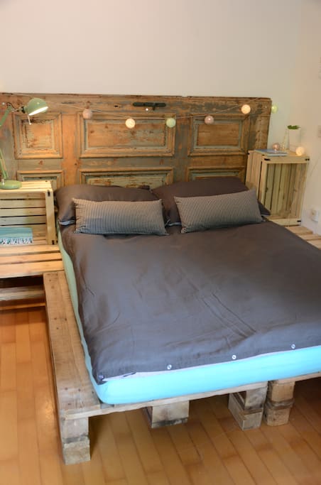 5* hotel king size mattress and bed linen