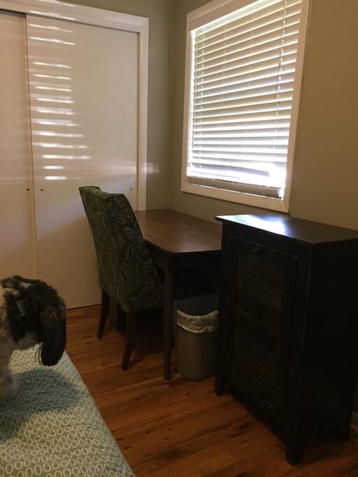 desk/office space