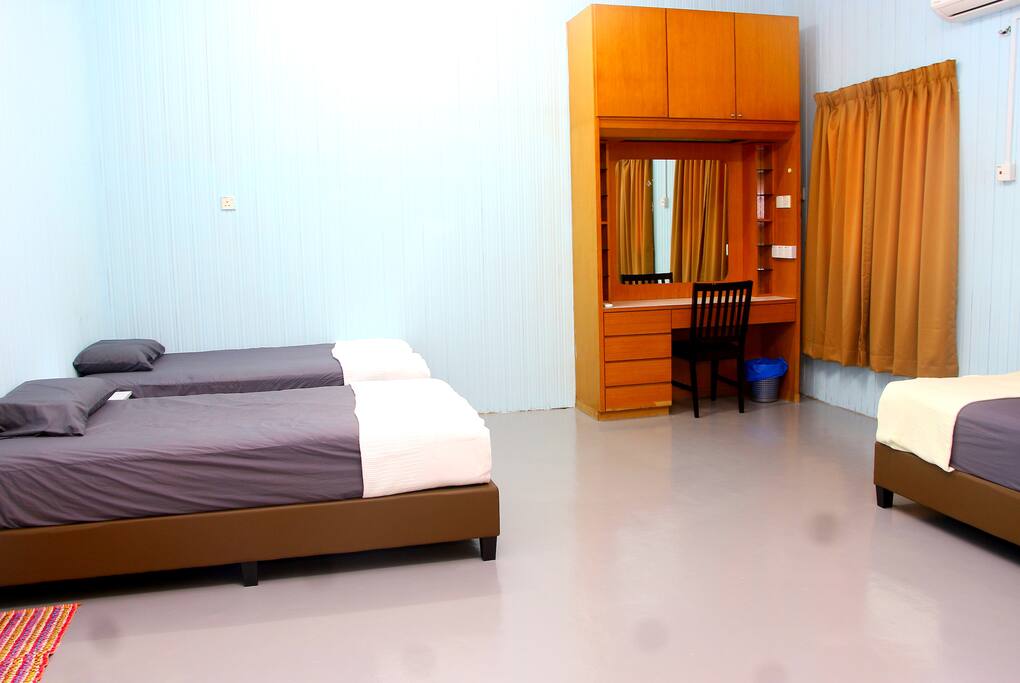3 Super single beds (can add 2 extra beds)