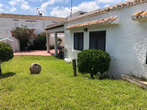 Airbnb con mejor rendimiento: Casbah el Saler, 20 meters from the beach. en Pobles Del Sud