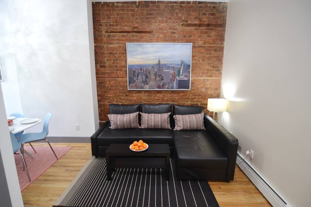 sofa pulls out to full size bed