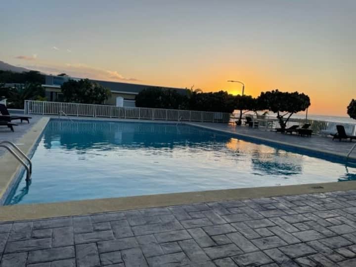 KING SIZE 3Bedroom Villa with Pool and Beach Villas for Rent in Saint Ann's Bay, St. Ann