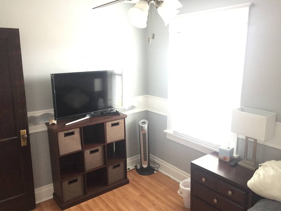 Dresser w/ smart TV. Netflix available.