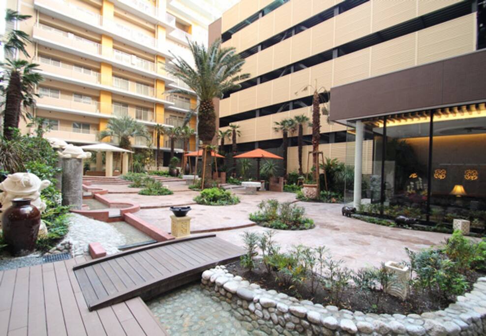Garden/BBQ area