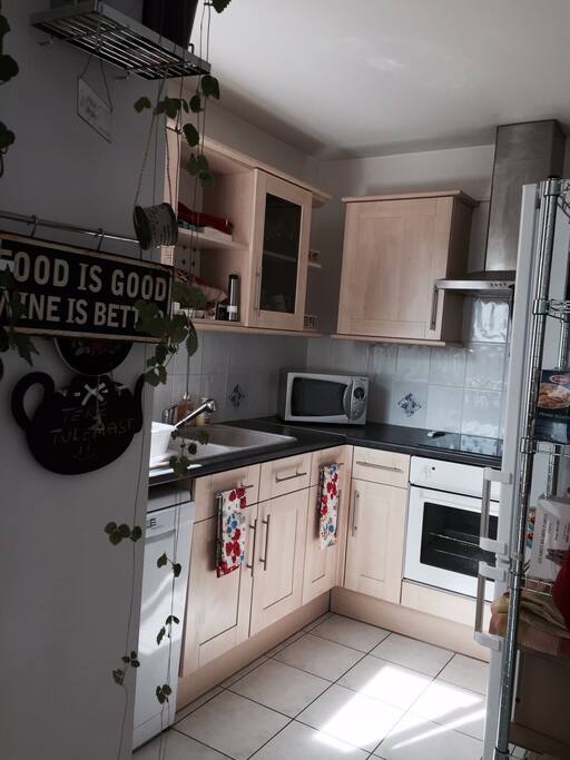 La cuisine ouverte sur la pièce à vivre