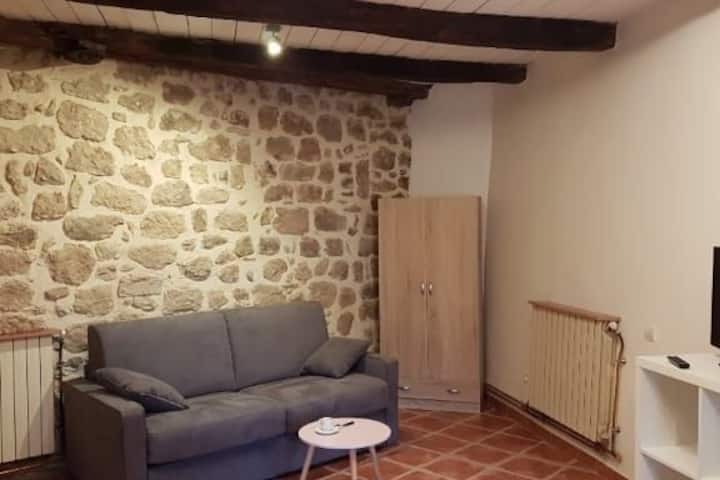 Studio Avec Extérieur Au Calme - Aubenas