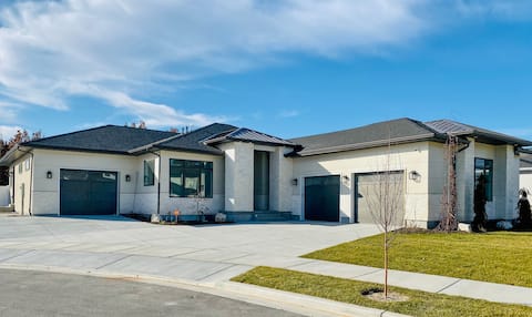 Luxurious Basement Apartment in South Jordan, UT