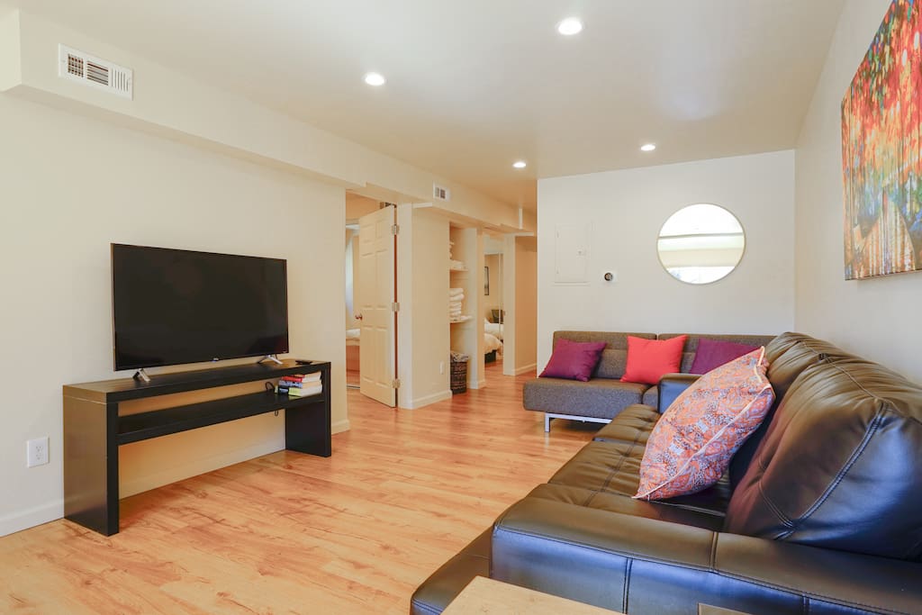 Airbnb Modern, Art-inspired home with Parking and Patio