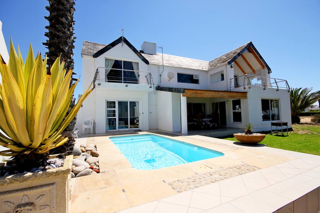 The house viewed from the ocean's side.