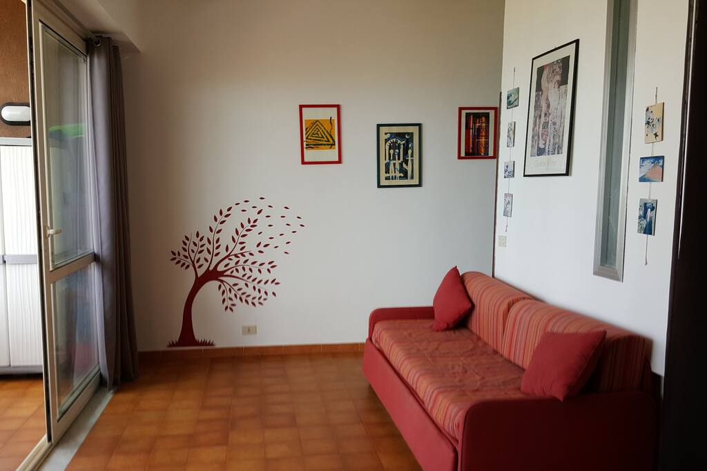 il soggiorno con l'albero