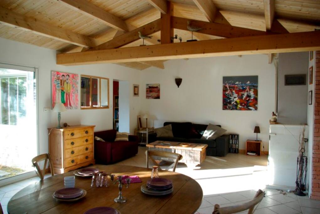 salle à manger et coin séjour