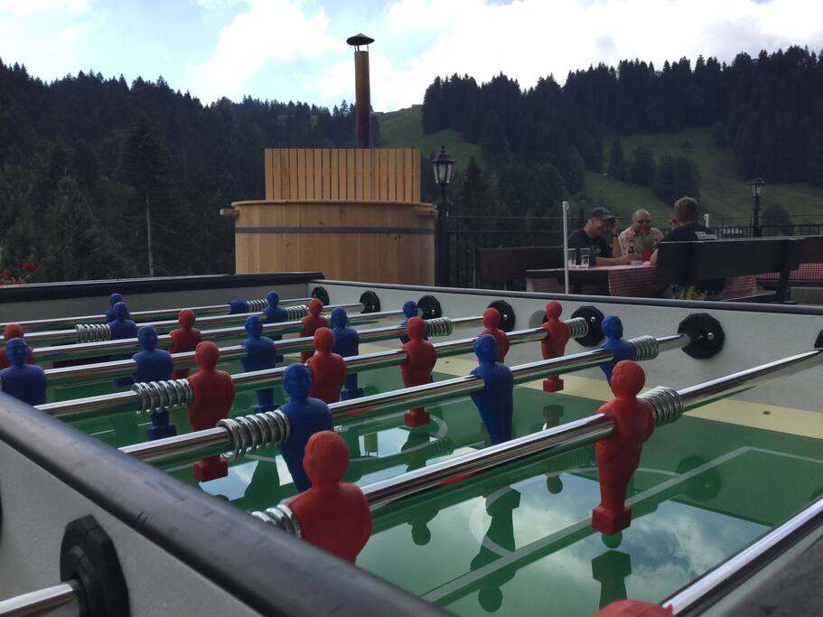Die Terrasse mit Tischkicker
