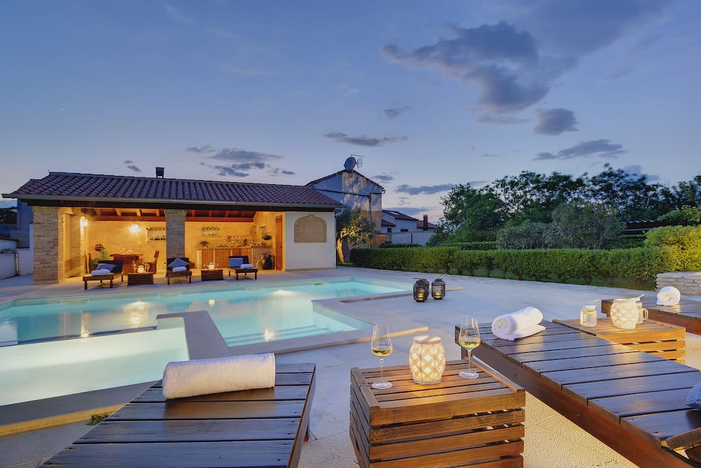 Swiming pool and Summer kitchen