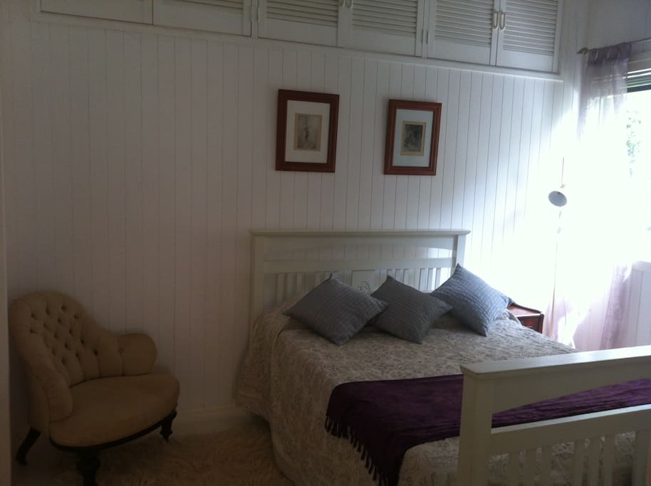Double 'white room' bedroom.