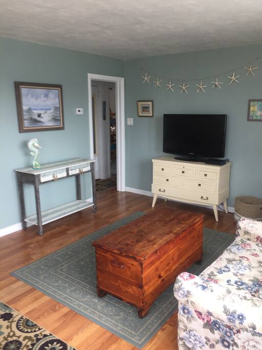Spacious living room
