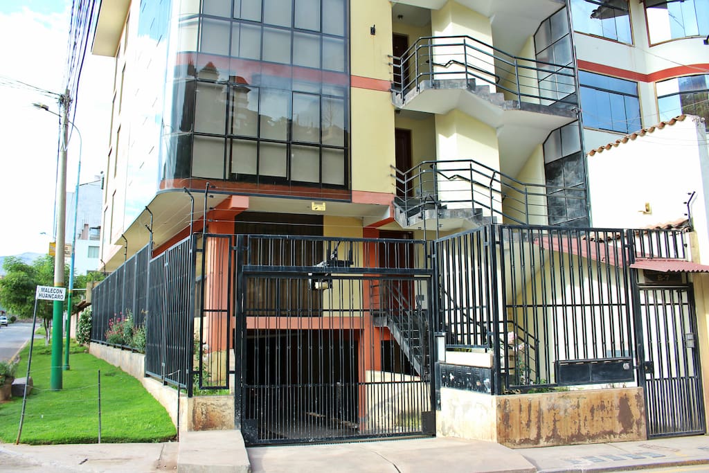 Acceso al Edificio
