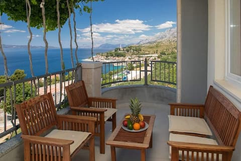 Top Airbnb: Villa Pejić, A3+2 and great view! in Općina Podgora