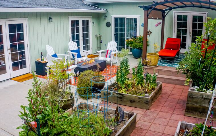 Jardin Pasatiempo w/Gourmet Kitchen & EV Charger