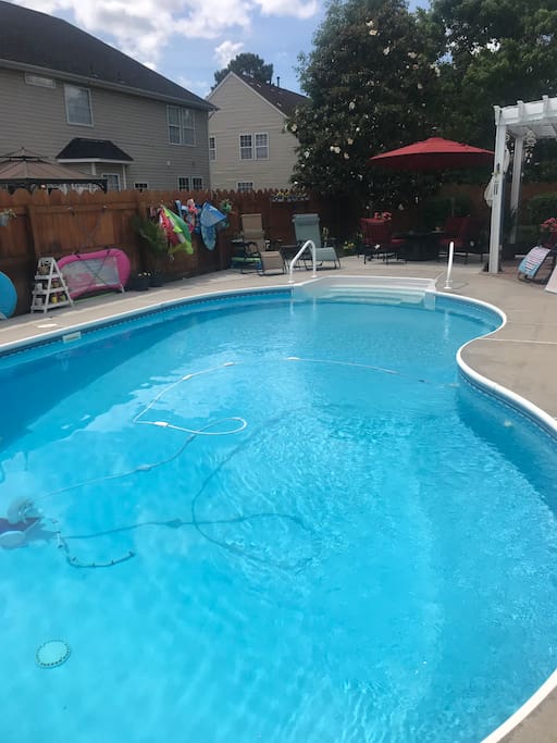Swimming pool