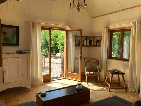 Successful Airbnb property: Haut Folin Wooden Cottage in Saône Et Loire